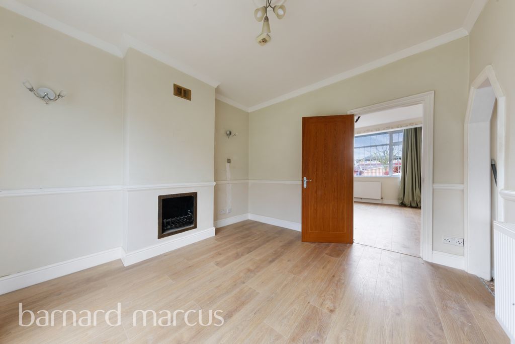 Property photo 2 of 11 Image