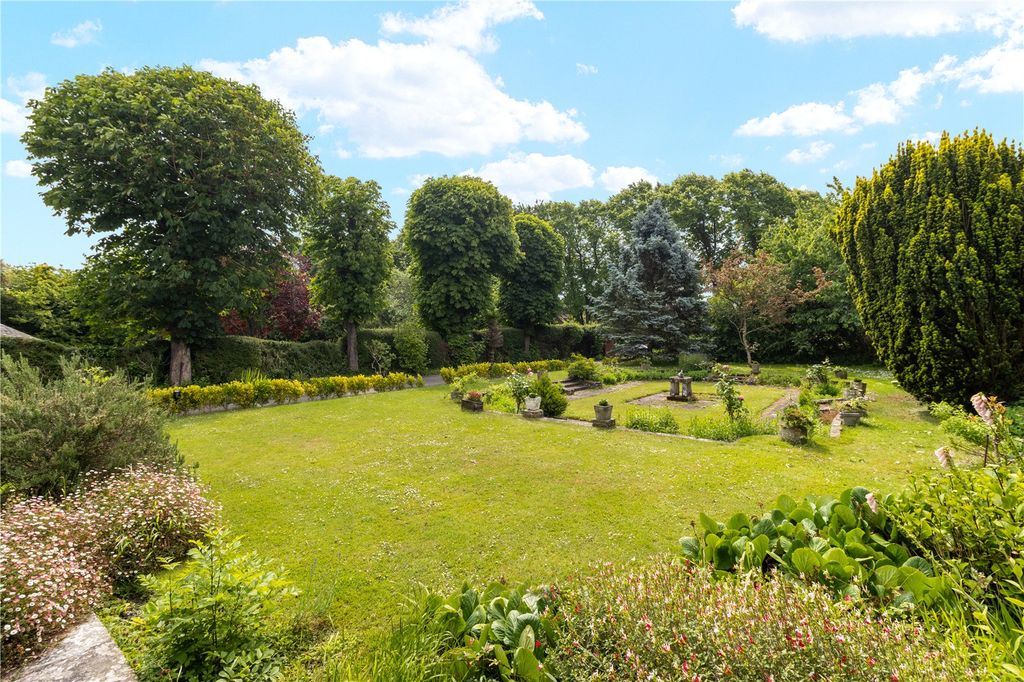 Property photo 2 of 36 Picture No. 64