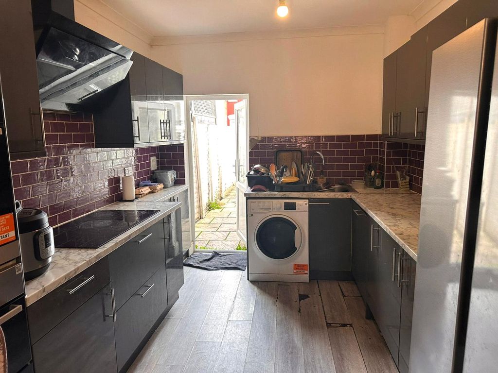 Property photo 3 of 5 Picture No. 02