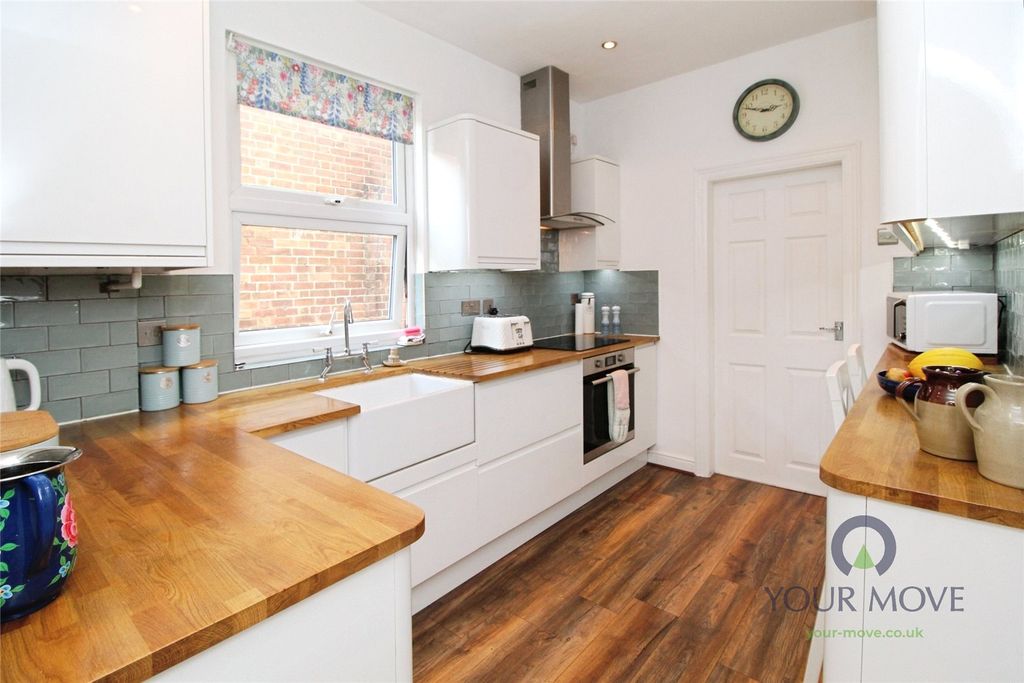 Property photo 2 of 30 Kitchen