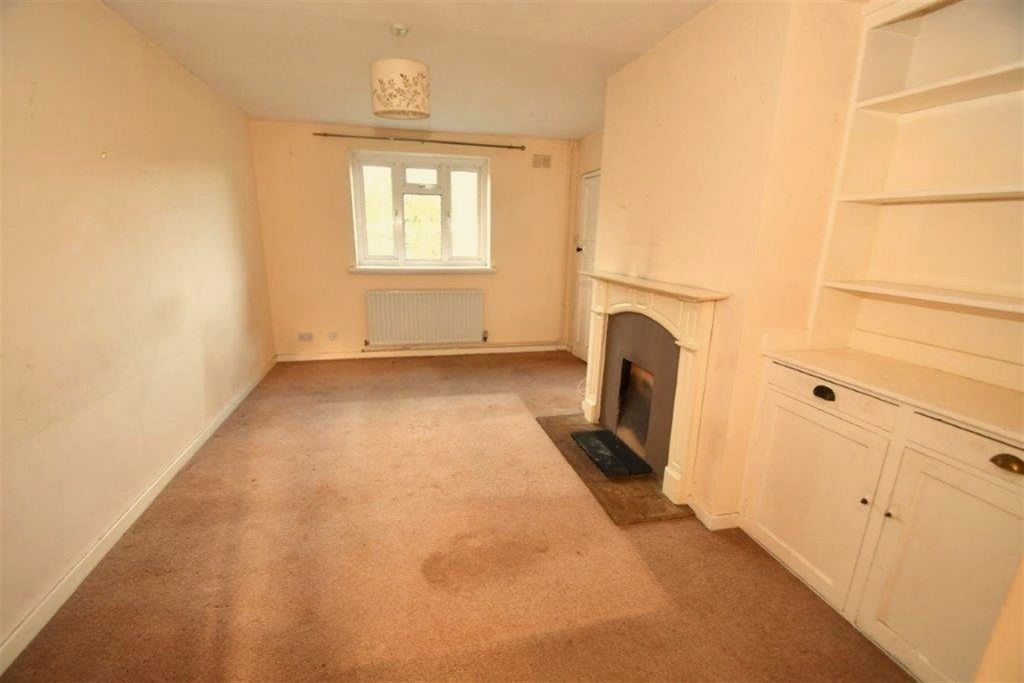 Property photo 3 of 10 Lounge