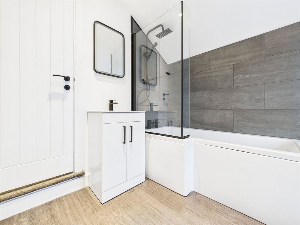 Property photo 2 of 7 Picture No. 06