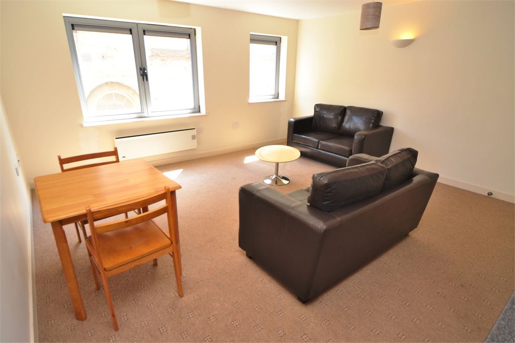 Property photo 3 of 6