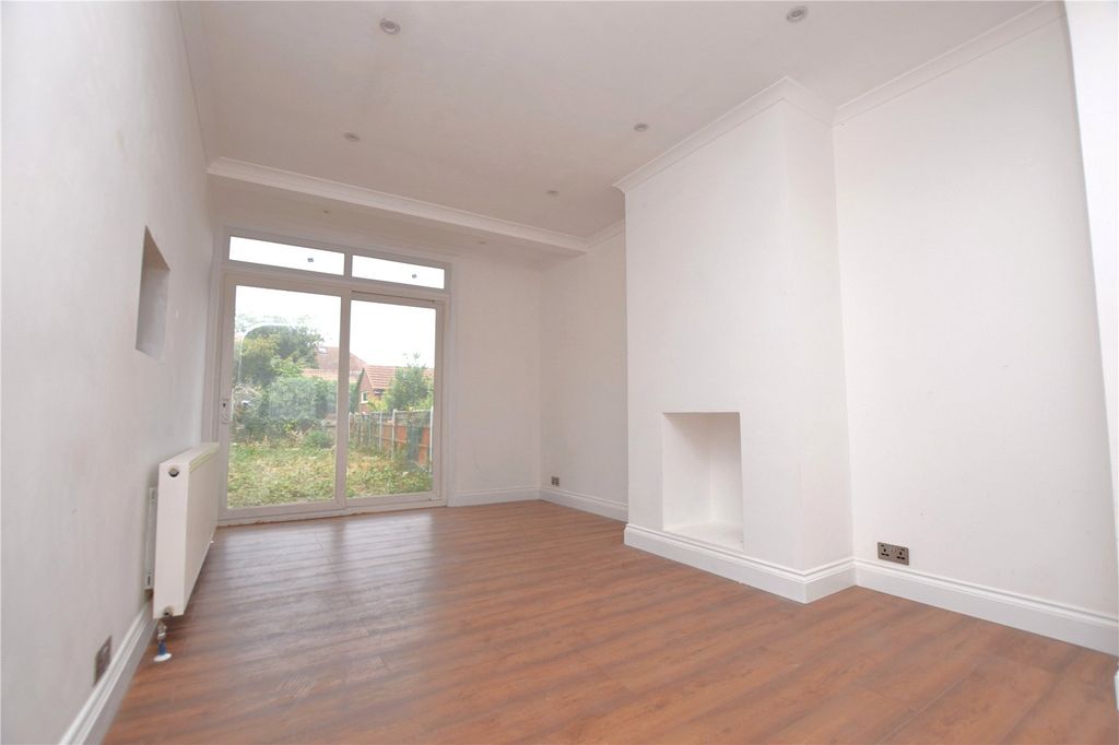 Property photo 3 of 13 Picture No. 04