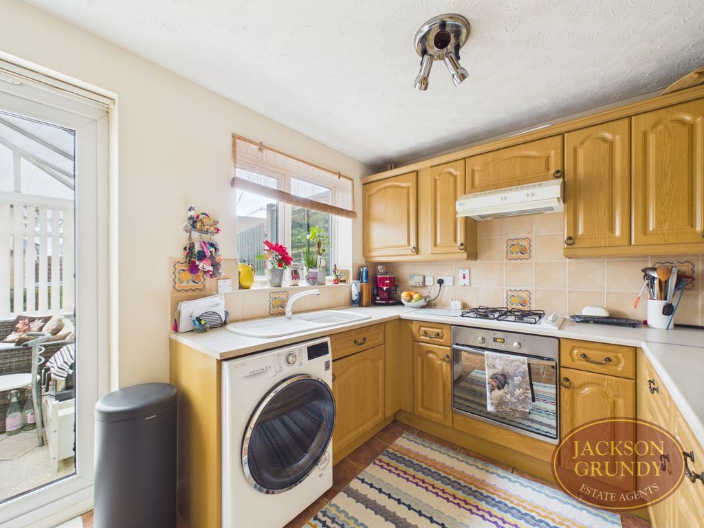 Property photo 3 of 16 Leah Bank