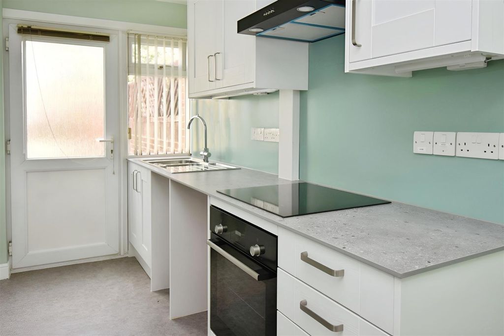 Property photo 2 of 21 0E6803B7-3821Cbe4-Pr 2020Kitchen.Jpg