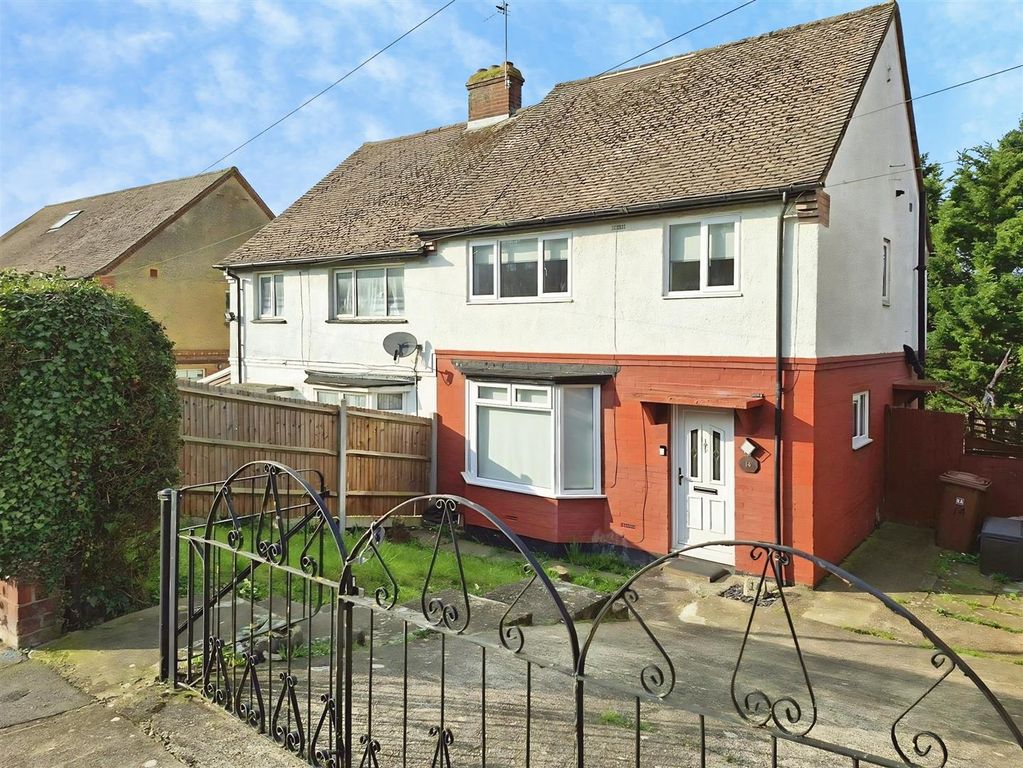 Property photo 1 of 23 Roosevelt Avenue