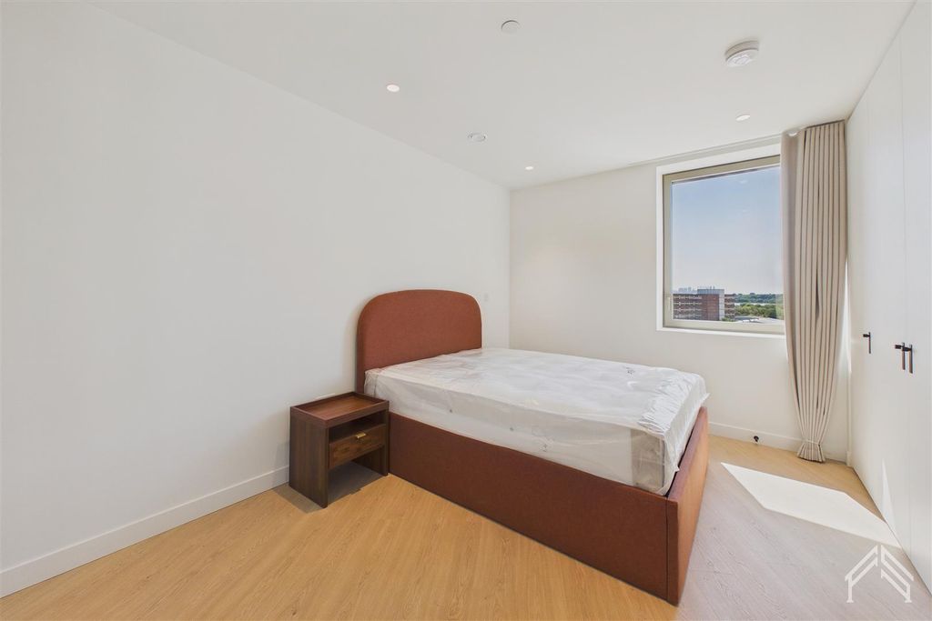 Property photo 3 of 11 5.Jpg