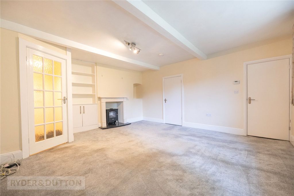 Property photo 3 of 19 Living Room