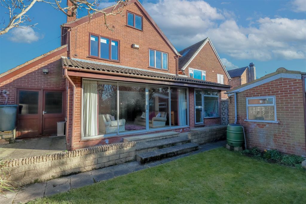 Property photo 1 of 37