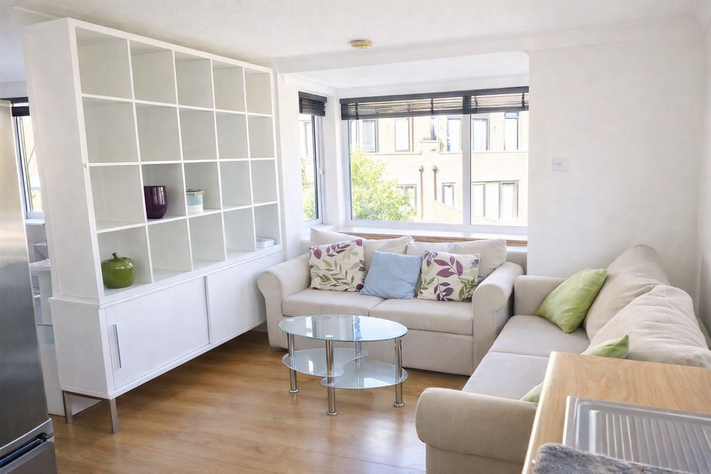 Property photo 1 of 5