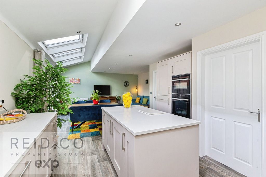 Property photo 3 of 22