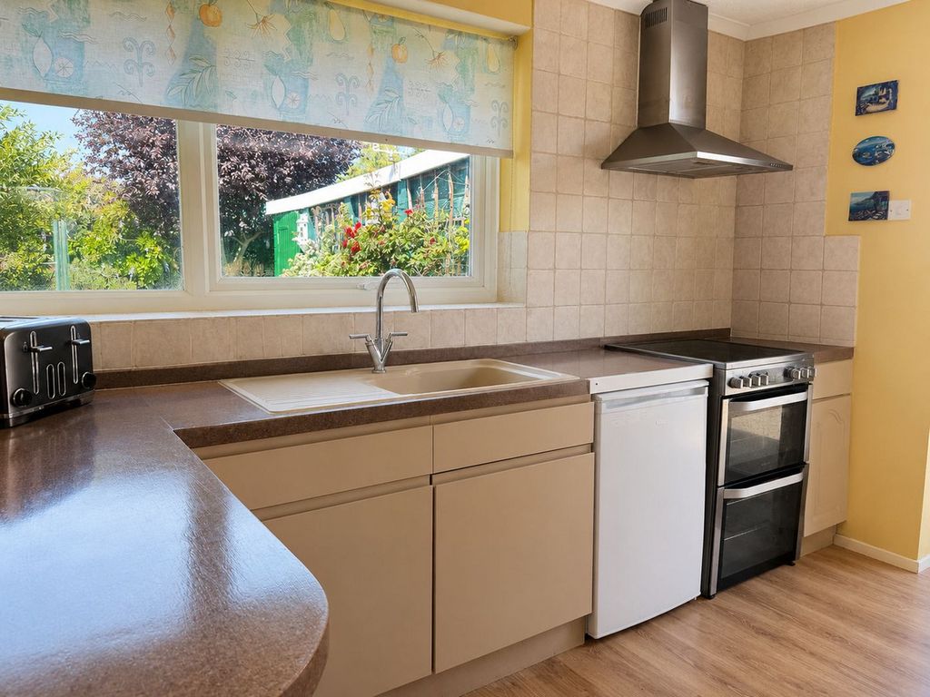 Property photo 2 of 13