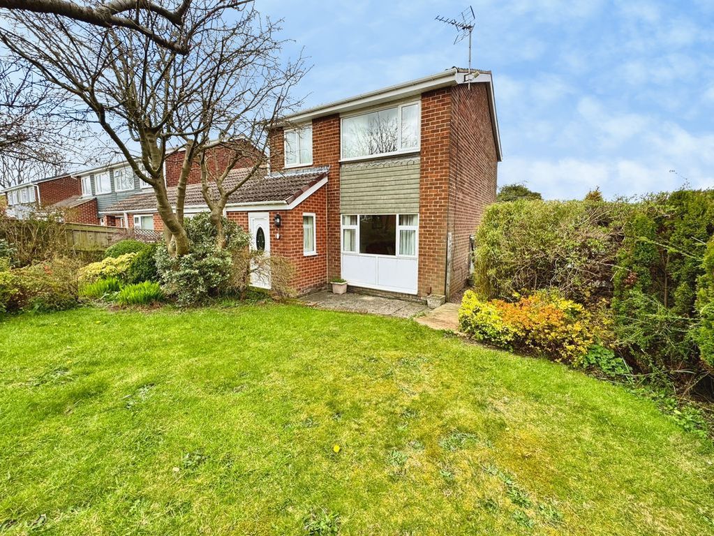 Property photo 1 of 12 Photo 7