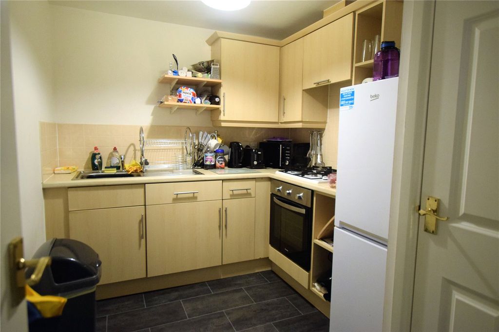 Property photo 3 of 8 Photo 03