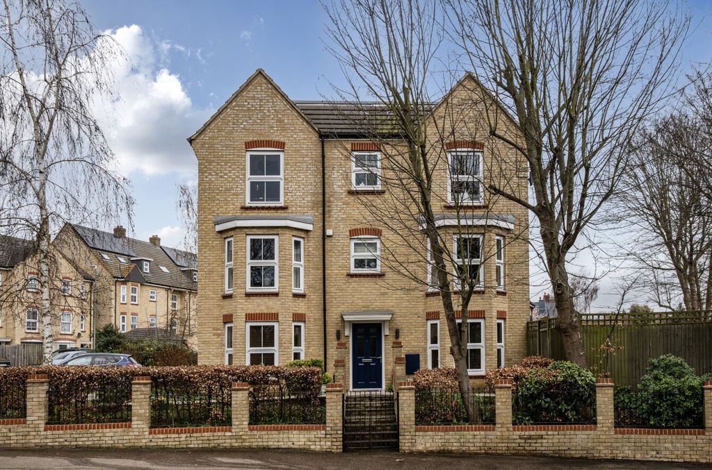 Property photo 1 of 20 Front