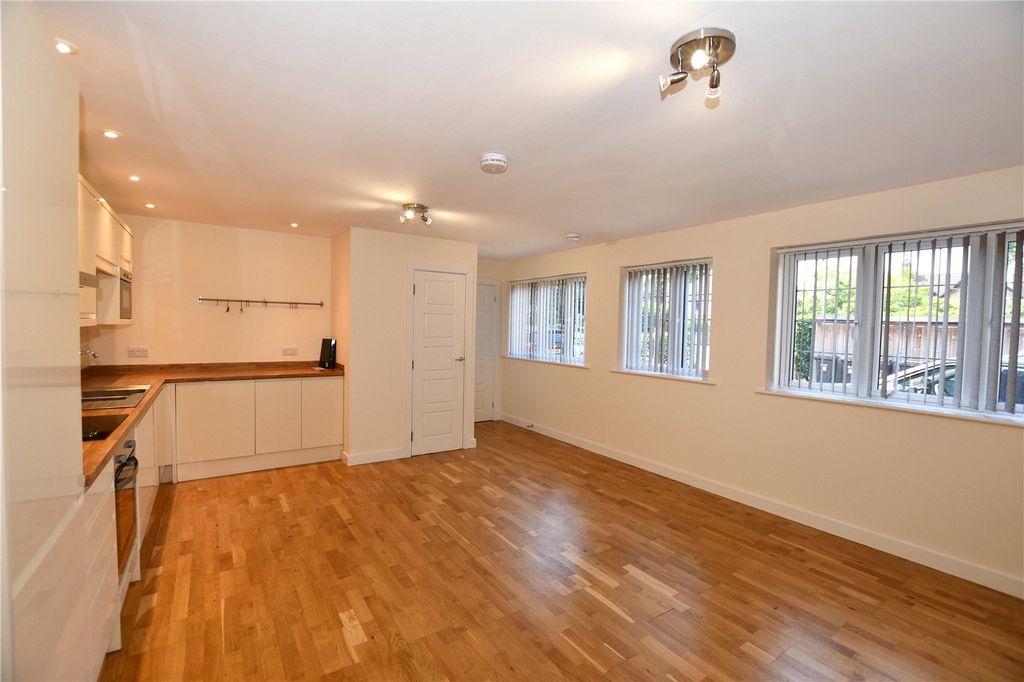 Property photo 3 of 8 Picture No. 07