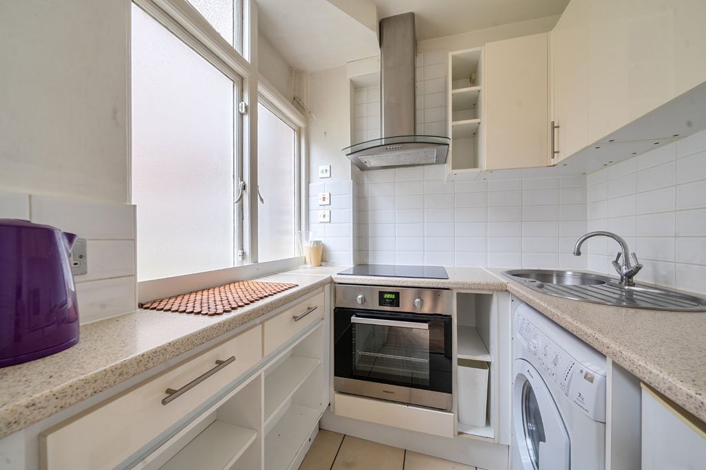 Property photo 3 of 18 Picture No. 19