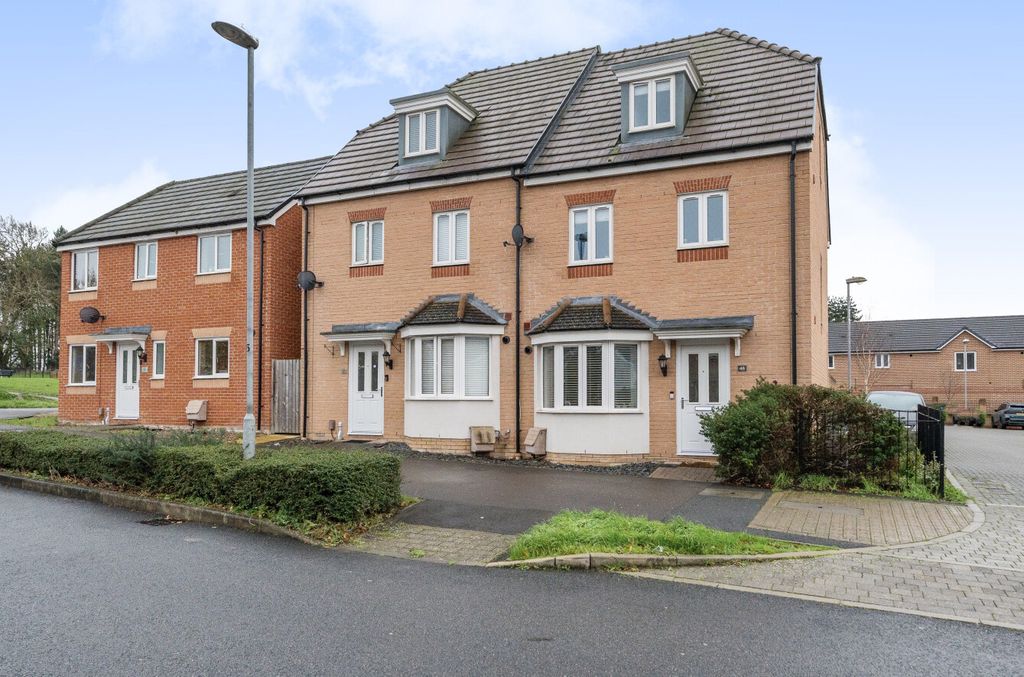 Property photo 1 of 19 1383529-17-692458...