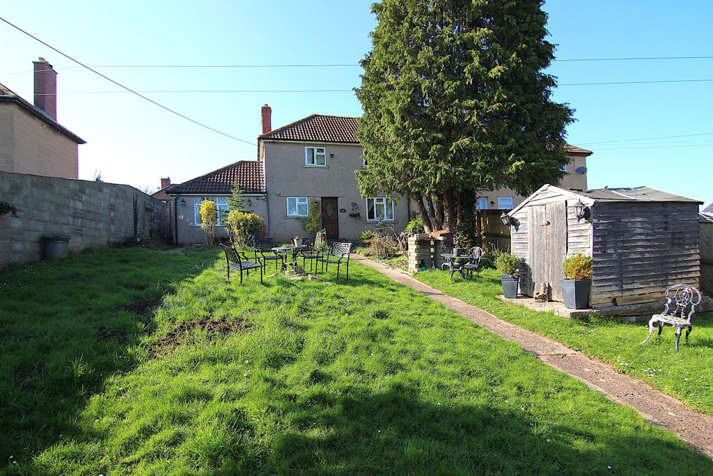 Property photo 2 of 13