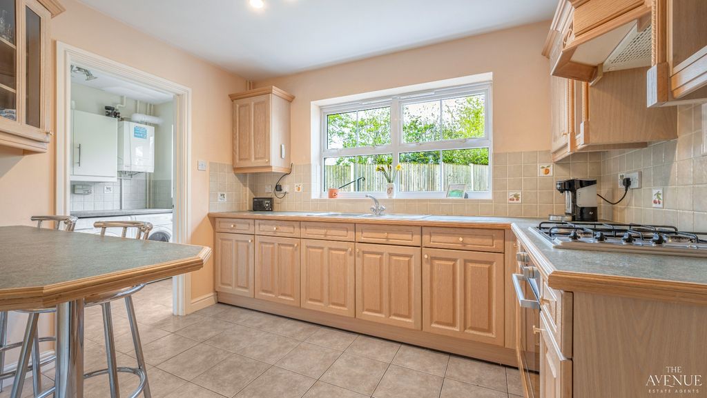 Property photo 3 of 23 4733286