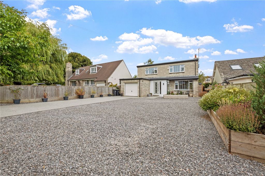 Property photo 2 of 27 Picture No. 03