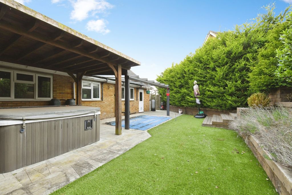 Property photo 3 of 18 Pbox-Img.Jpg