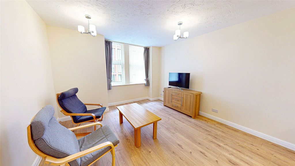 Property photo 1 of 12 Picture No. 04