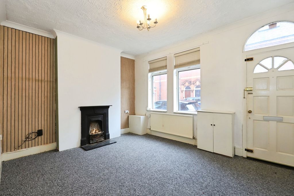 Property photo 2 of 20 Pbox-Img.Jpg