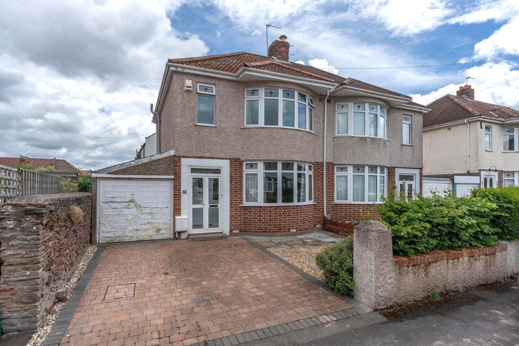Property photo 1 of 18 1
