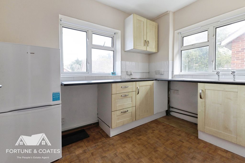 Property photo 3 of 7 Pbox-Img.Jpg