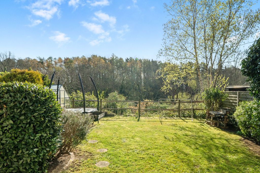 Property photo 2 of 23 Garden & View