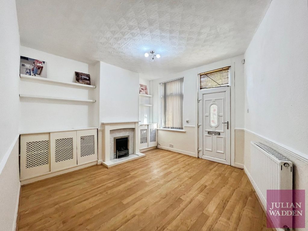 Property photo 2 of 12 Picture 2