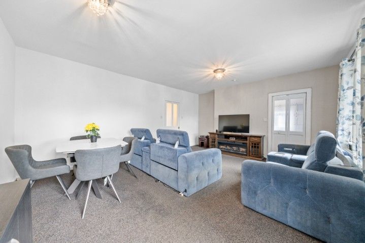 Property photo 3 of 25