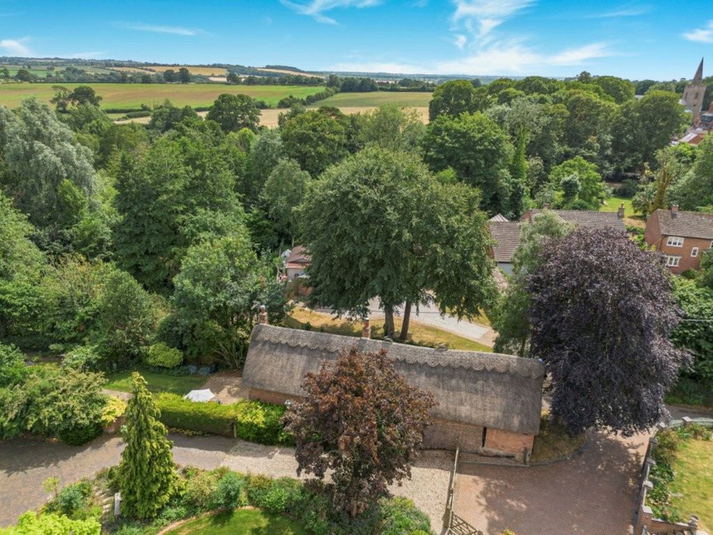 Property photo 2 of 35