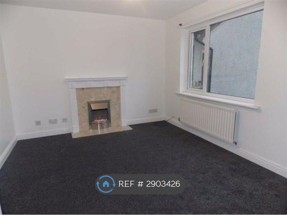 Property photo 3 of 7 Lounge