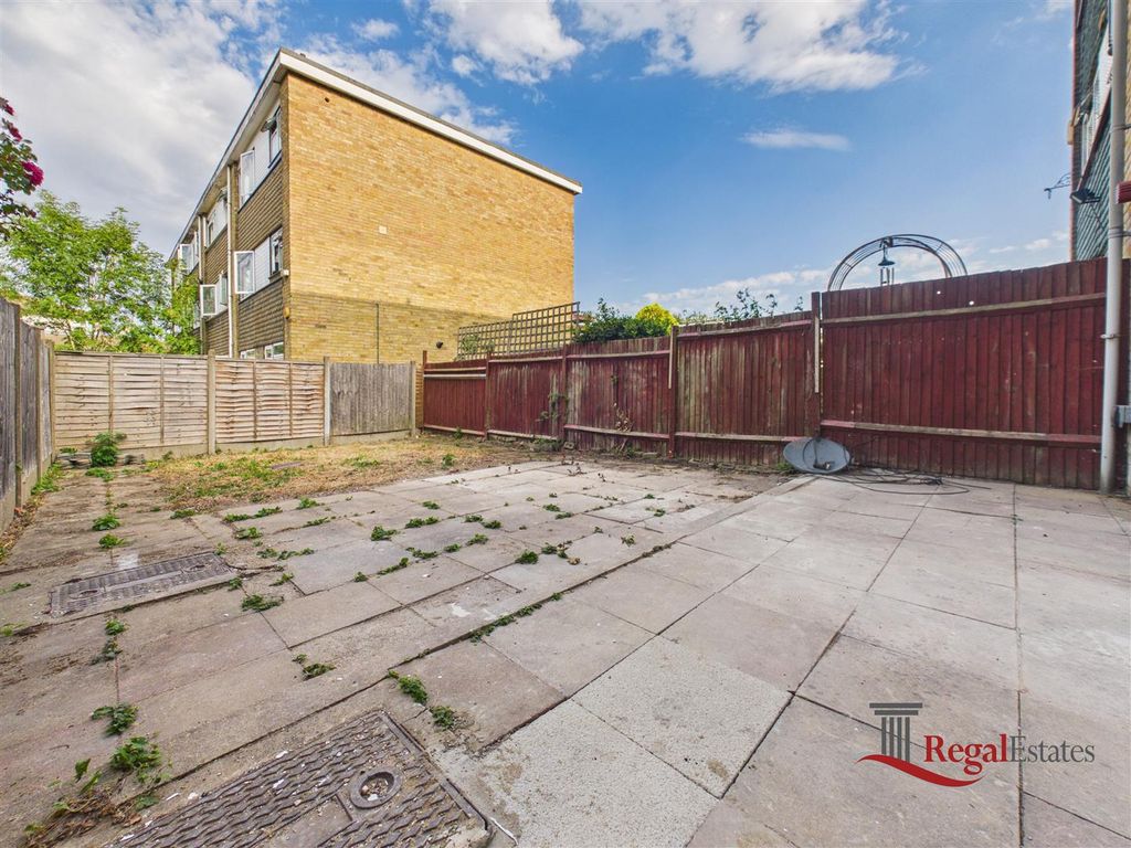Property photo 3 of 17 Cam02489G0-Pr0309-Still015.Jpg