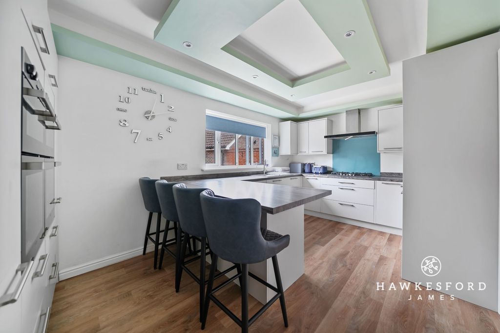 Property photo 3 of 24 Rose Walk, Sittingbourne - Kitchen