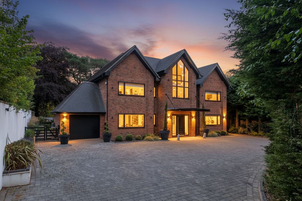 Property photo 1 of 39