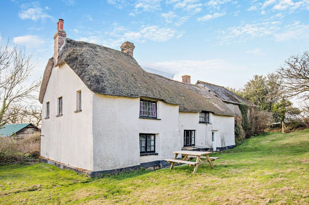 Property photo 3 of 20 Pewson Barton