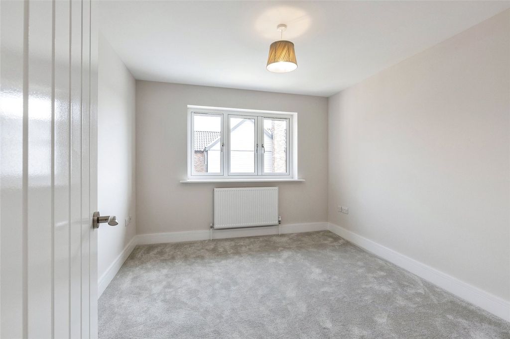 Property photo 3 of 4 Example