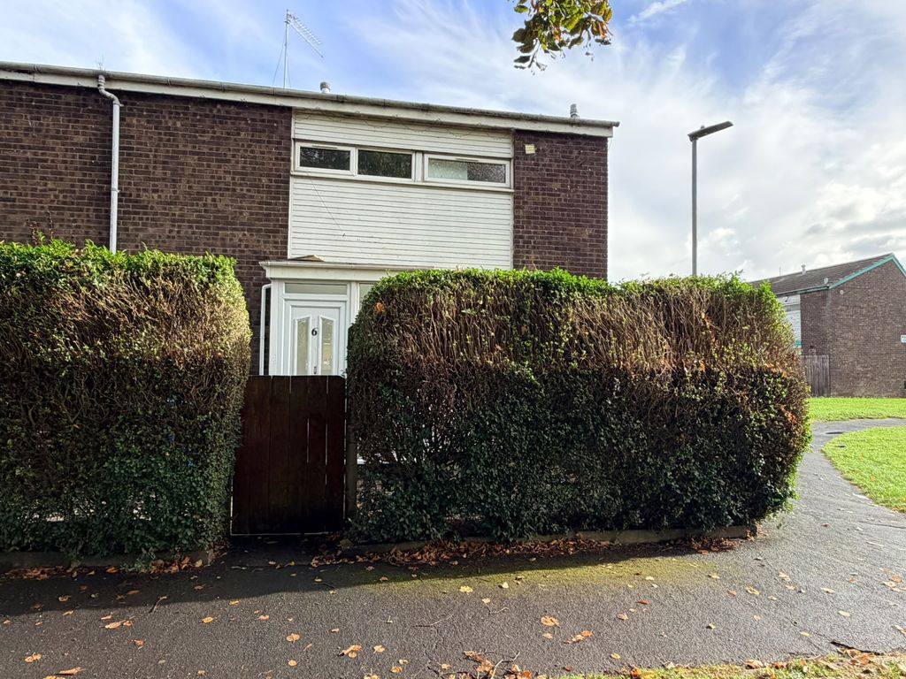 Property photo 3 of 31