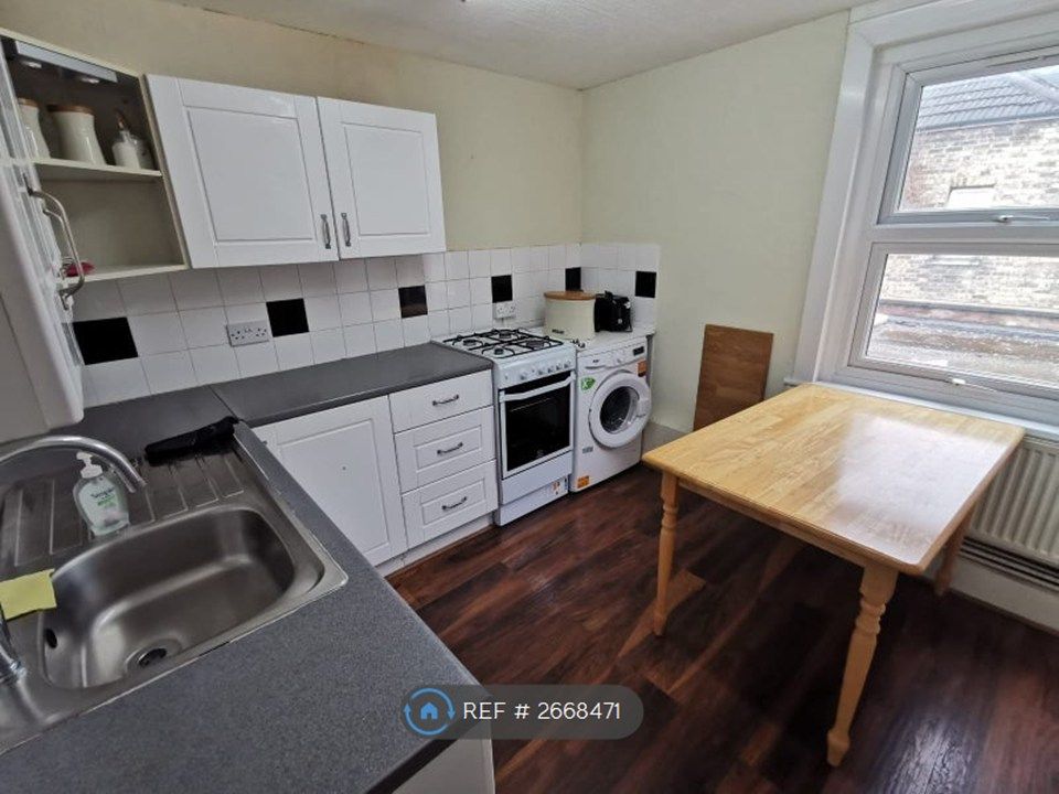 Property photo 3 of 5