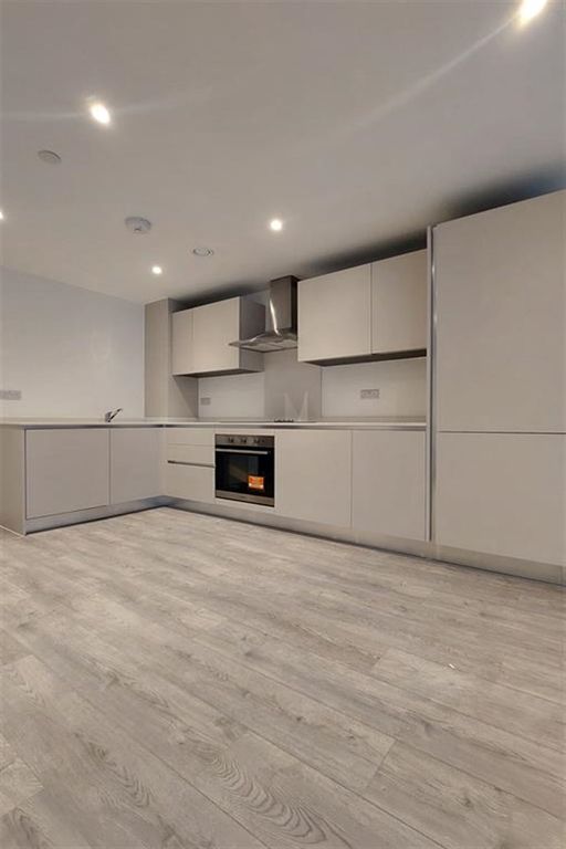 Property photo 2 of 10 (Main)