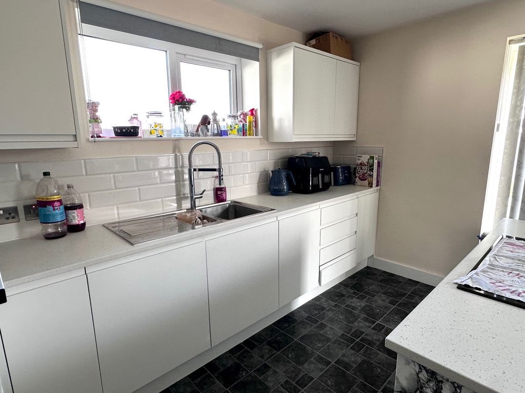 Property photo 3 of 15 Photo 15