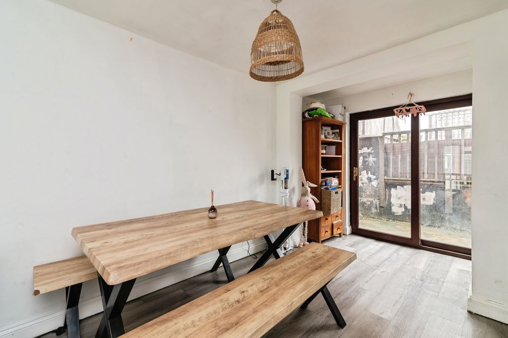 Property photo 3 of 13 Photo