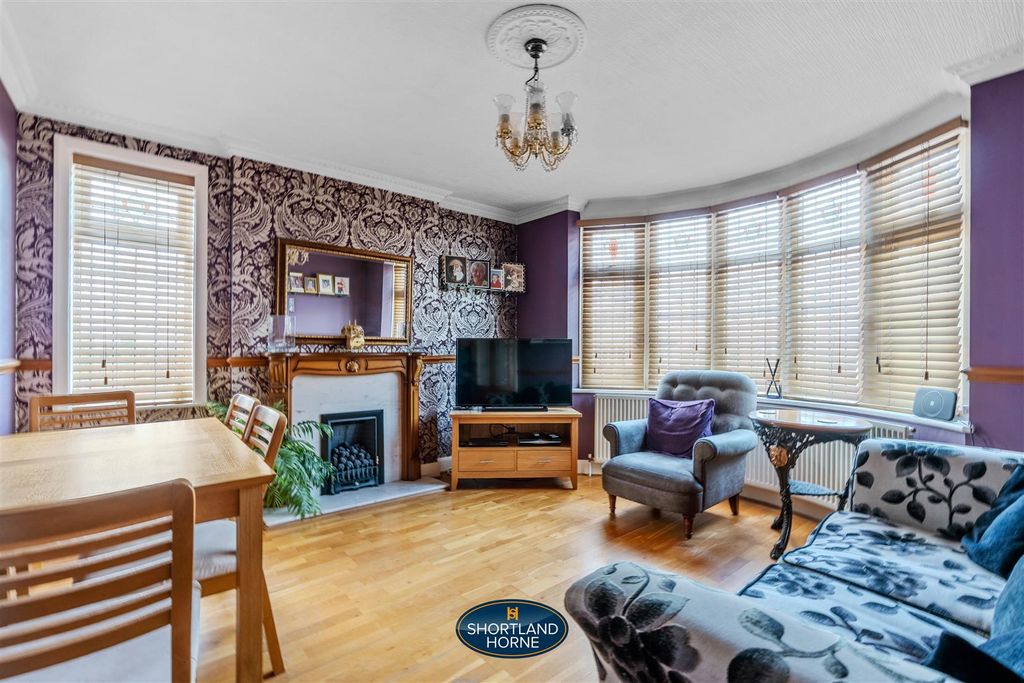 Property photo 3 of 24 Lounge/Dining Room