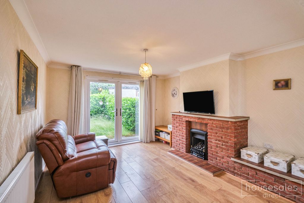 Property photo 2 of 13