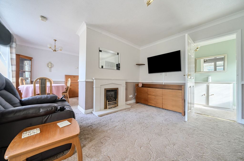 Property photo 3 of 19