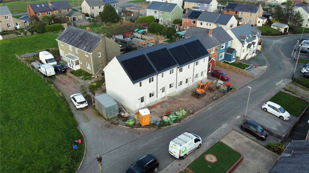 Property photo 3 of 8 Picture No. 10